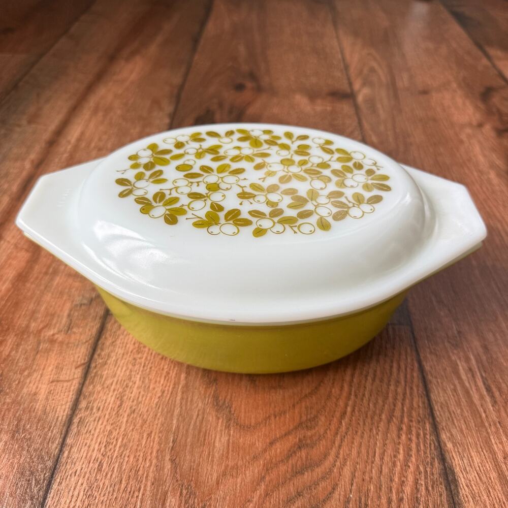 Vintage Pyrex Verde Covered Casserole Dish Olive & Leaves Lid Green Yellow Glass